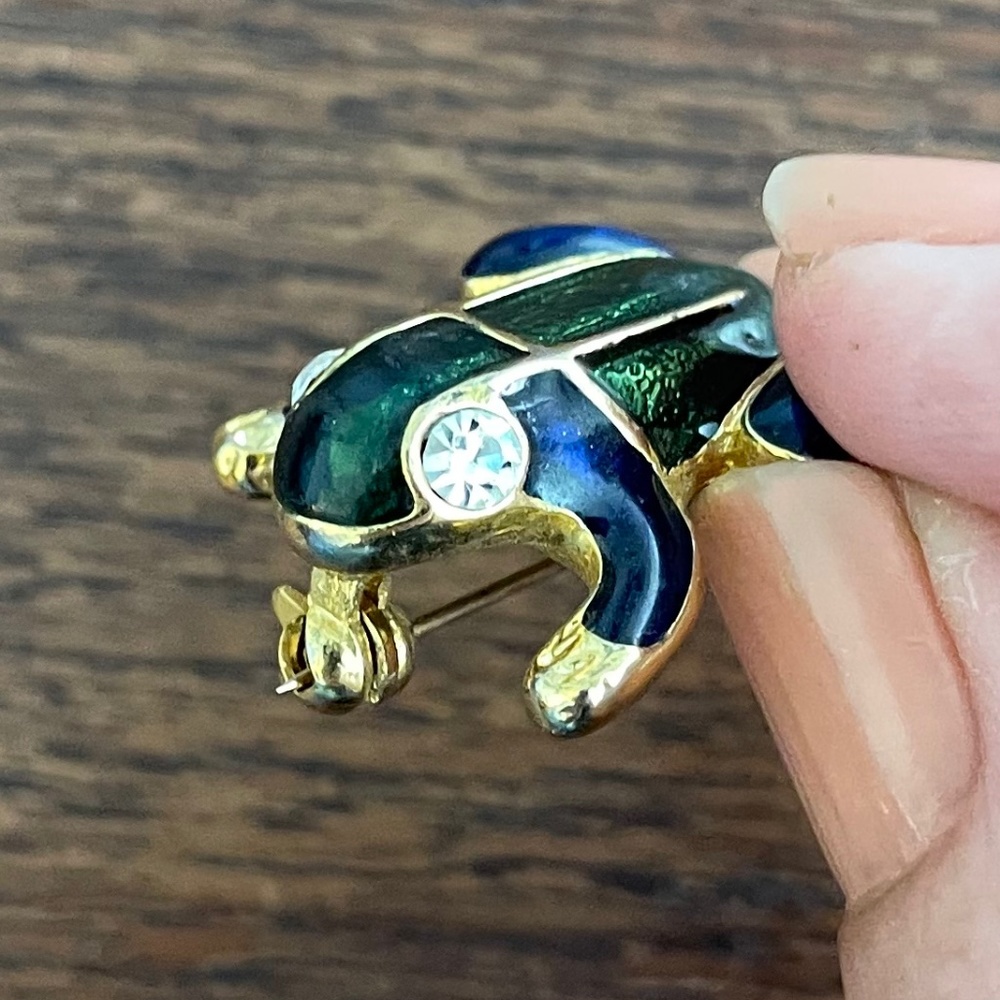 Vintage Vendome Enamel Frog Brooch